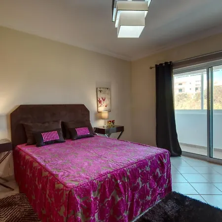 Spacious House With Private Pool In Dom wakacyjny Albufeira