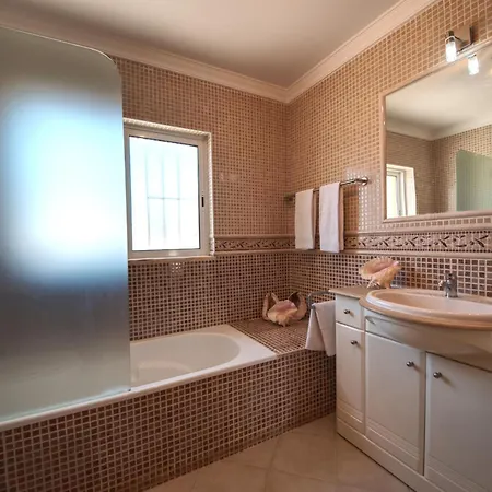 Ferienhaus Spacious House With Private Pool In Albufeira